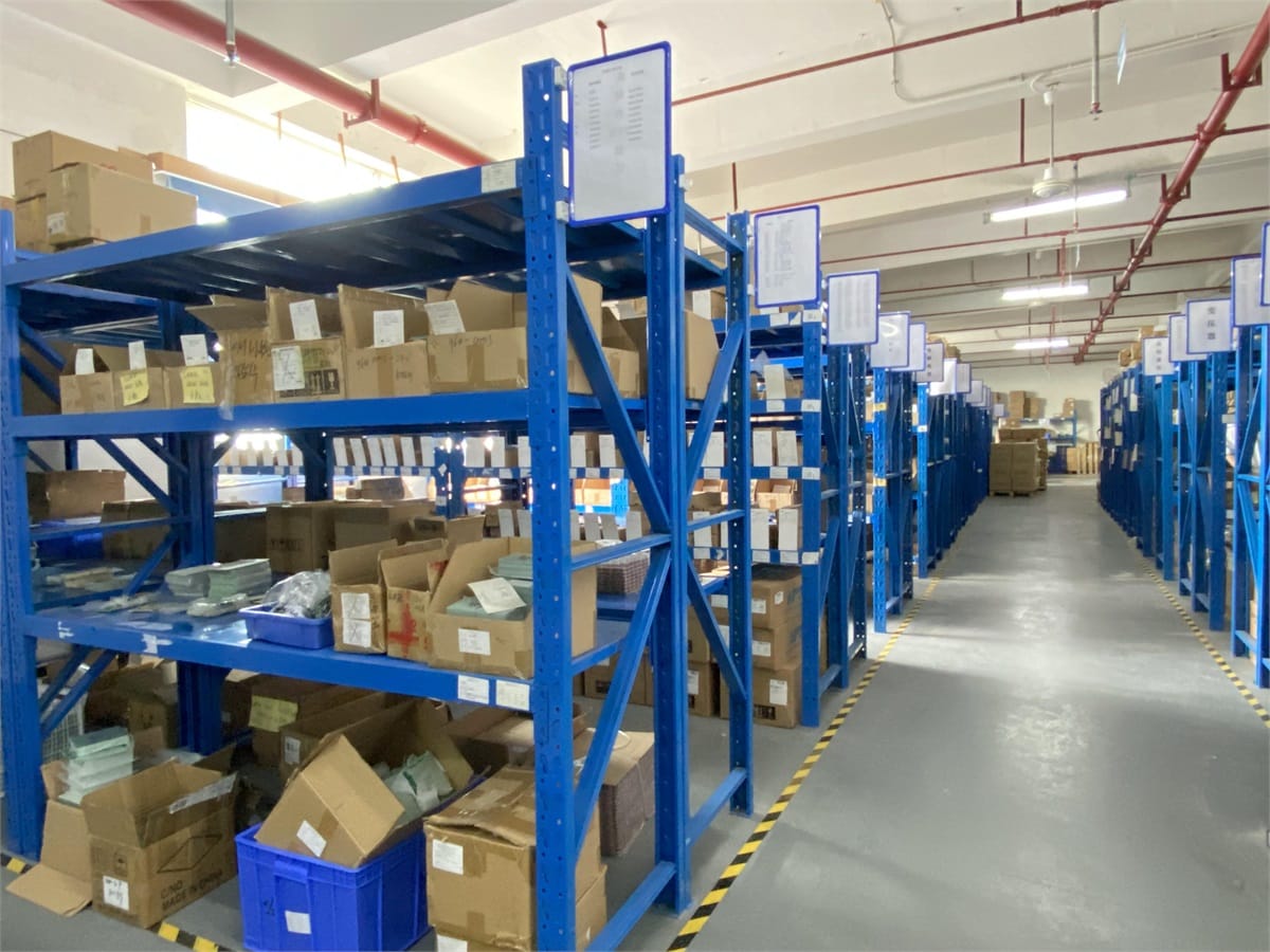 Electronic Components Warehouse